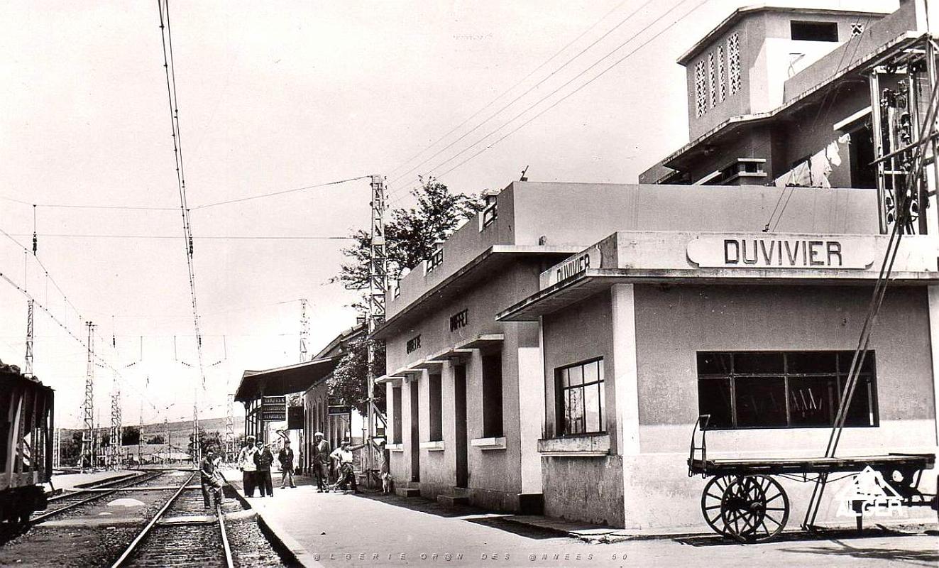 Duvivier - Le Buffet de la Gare.jpg